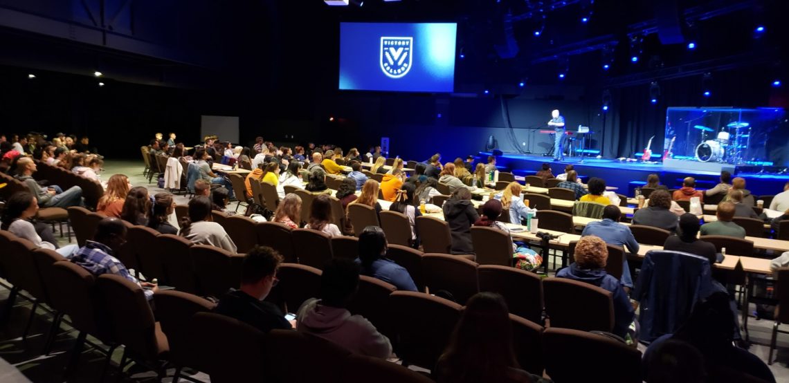 Escola Bíblica Victory — formando evangelistas